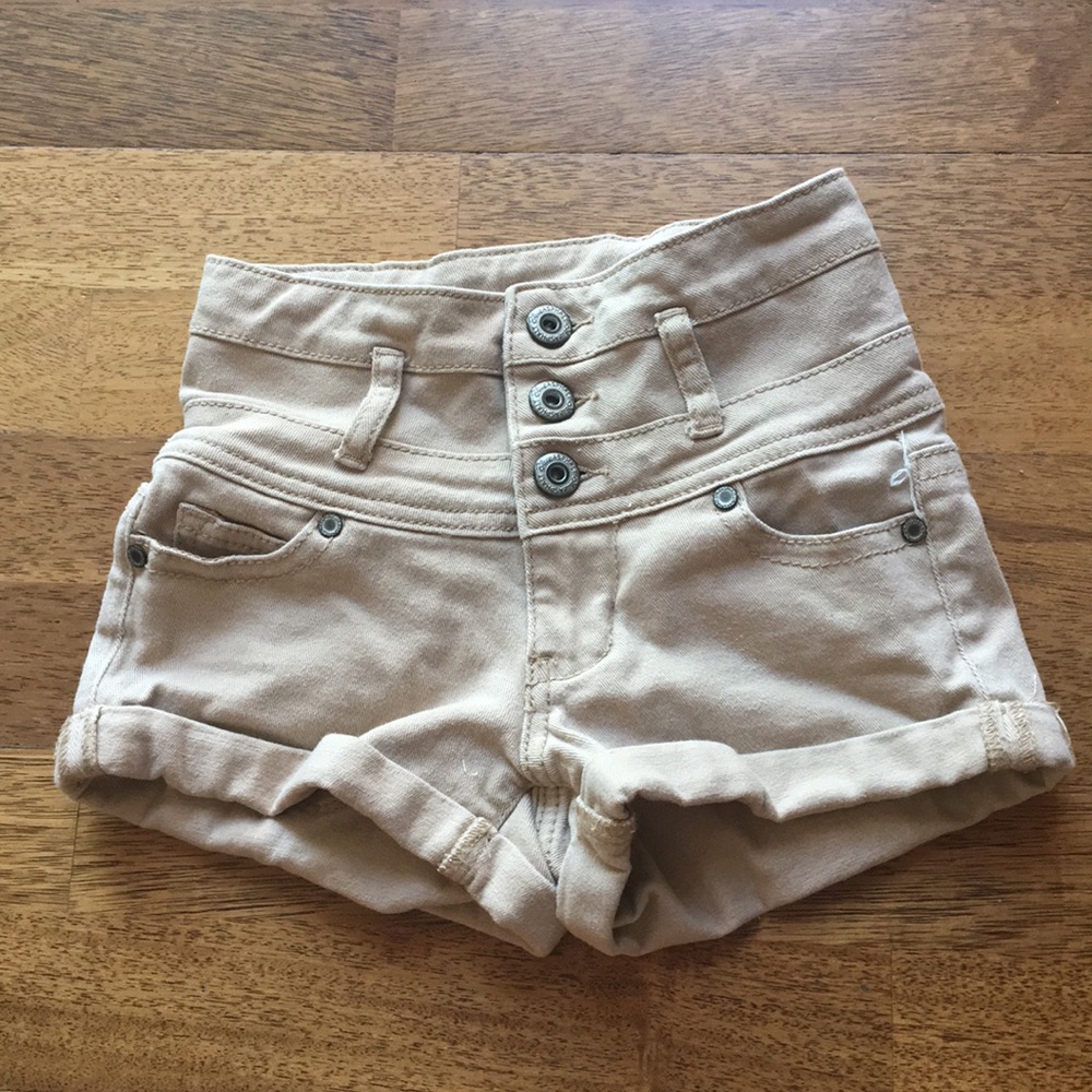Khaki Shorts, soft material